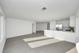 Building Photo - 6510 Linden Leaf Dr