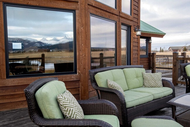 Building Photo - 4535 Roxanne St