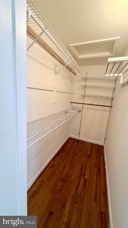 Building Photo - 6033 Joust Ln