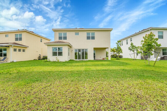Building Photo - 5530 Macoon Wy