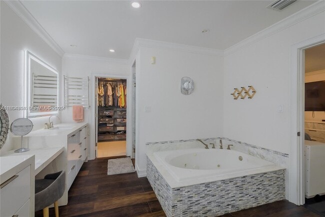 Building Photo - 8500 SW 70th St