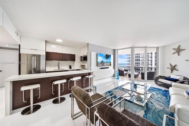 Building Photo - 4779 Collins Ave