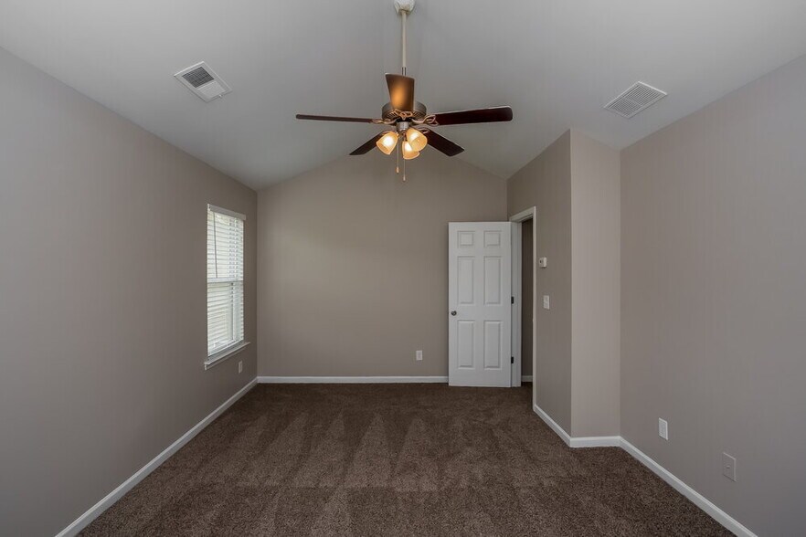 Building Photo - 137 Centerra Springs Dr