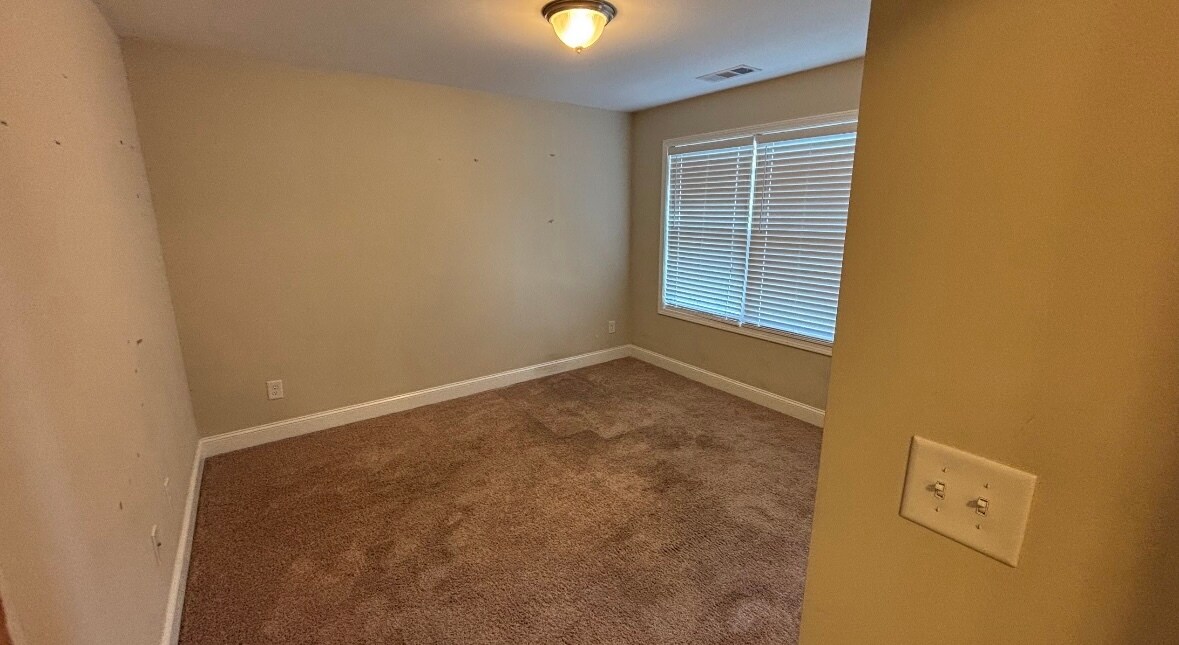 Building Photo - 1023 Edenbrooke Cir