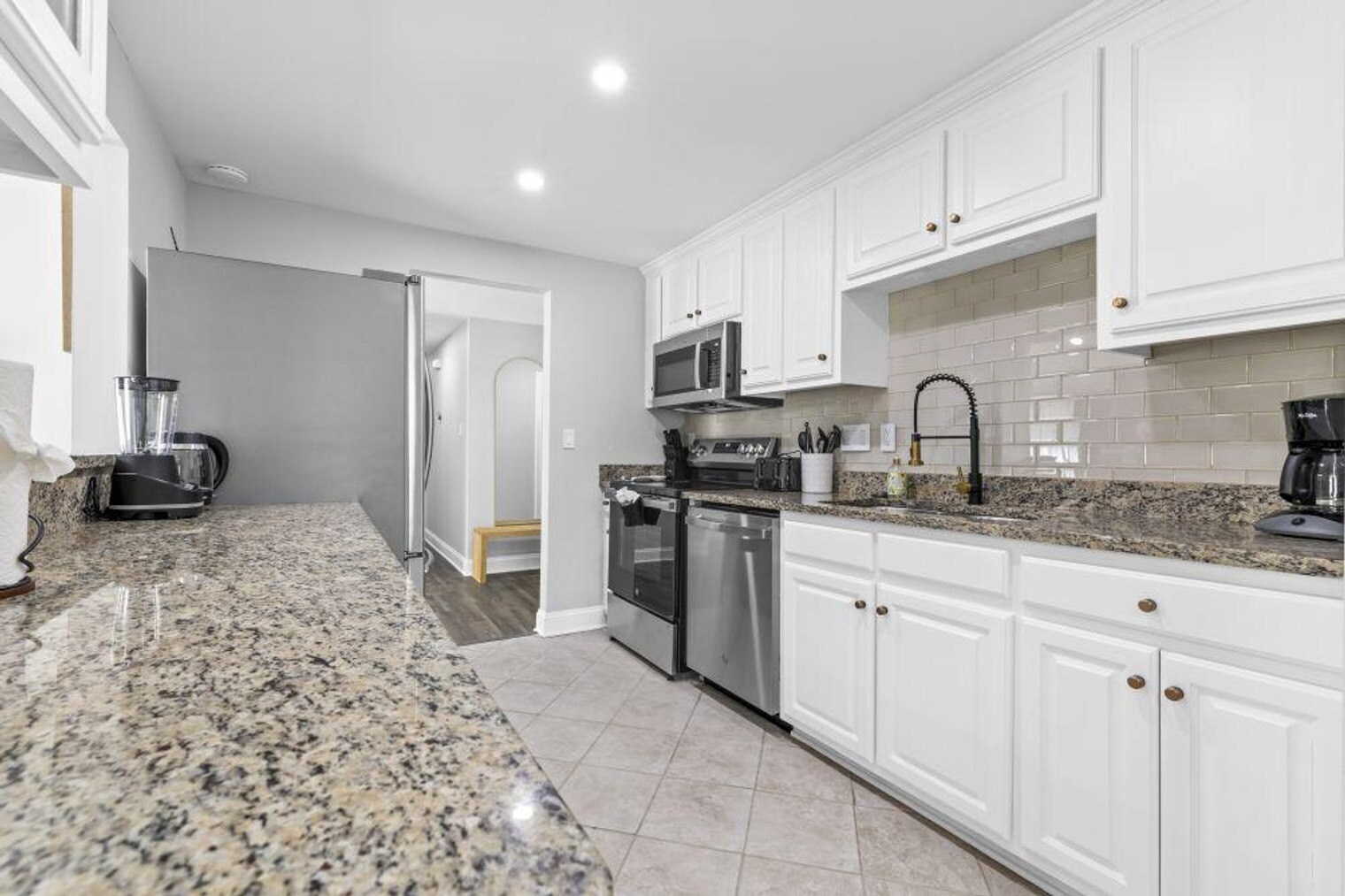 Building Photo - 7335 Quail Ridge Dr