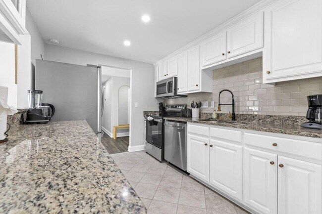 Building Photo - 7335 Quail Ridge Dr