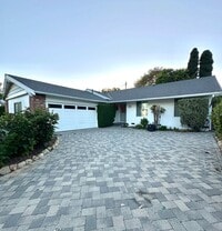 Building Photo - Beautifully updated 4 bedroom home in Gole...