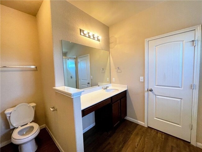 Building Photo - 732 Pinnacle Dr