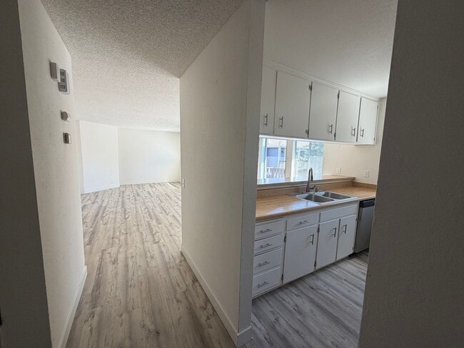 Building Photo - 3075 Berrum Pl