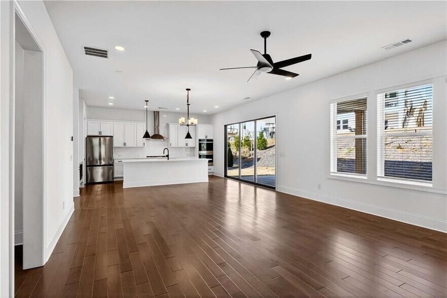 Building Photo - 395 Tillman Pass