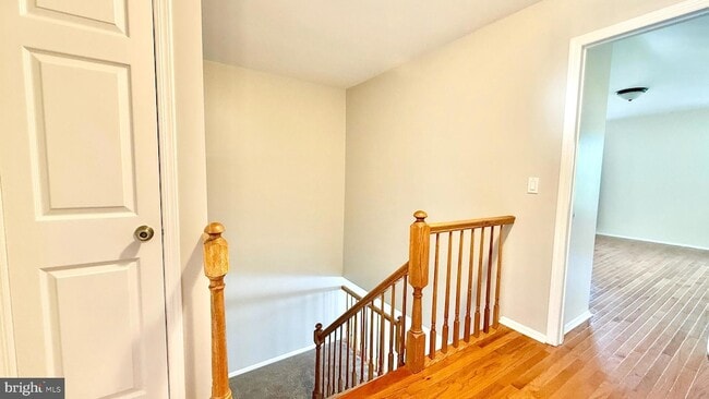 Building Photo - 305 Marten Rd