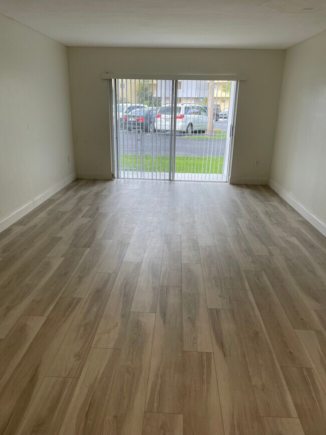 Ample living room - 7426 SW 82nd St