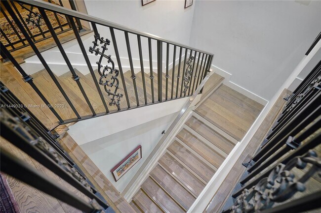 Building Photo - 3747 Prairie Ave