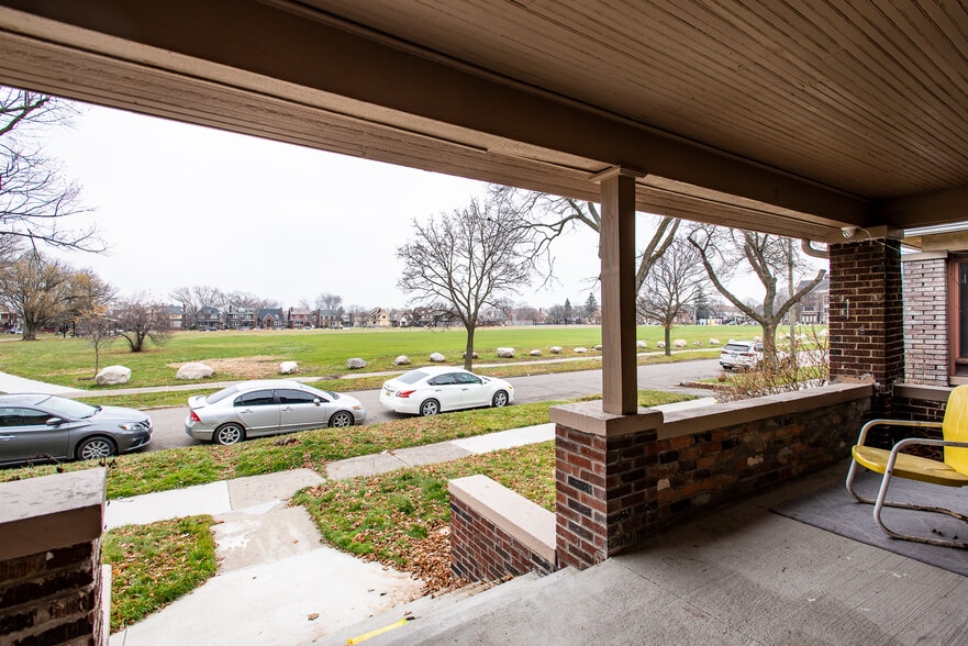 Building Photo - 4511 Iroquois Ave
