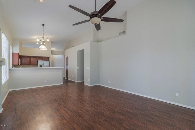 Building Photo - 230 S Pineview Pl