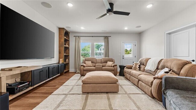 Building Photo - 4967 Concert Ln