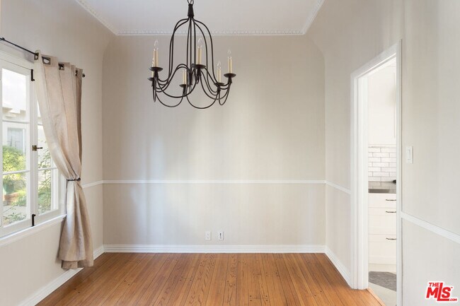 Building Photo - 1930 Rodney Dr