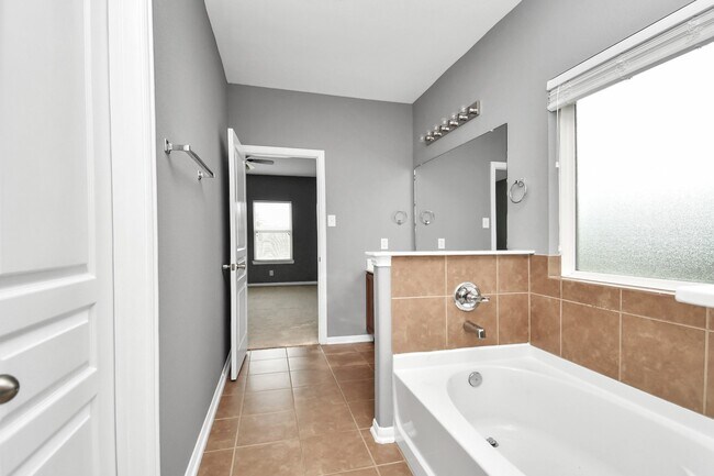 Building Photo - 6011 Coleus St