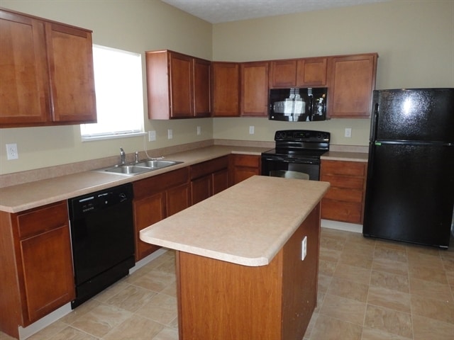 Building Photo - 13043 Quarterback Ln