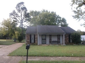 Building Photo - 2785 Gruber Dr