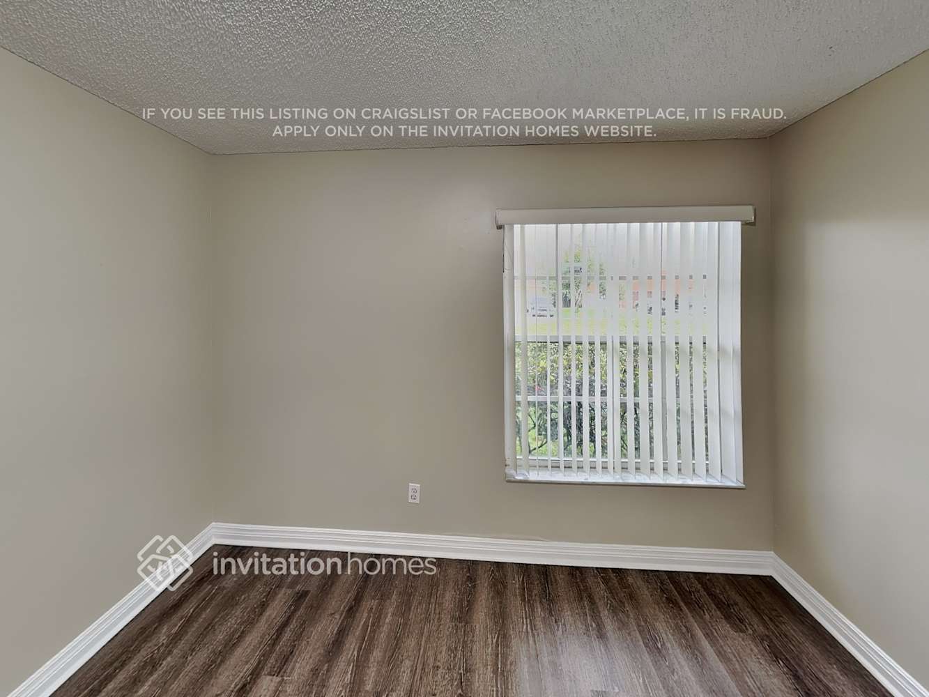 Building Photo - 5521 SW 58th Ct