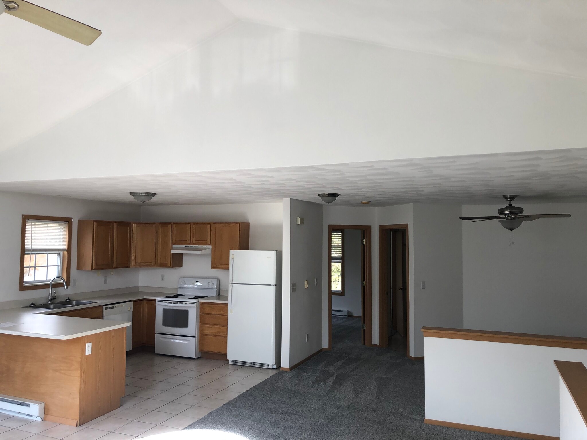 Building Photo - 5128 Zenith Pky