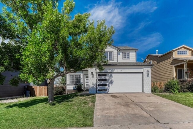 Primary Photo - Beautiful 5 bedroom home in Highlands @ Sp...