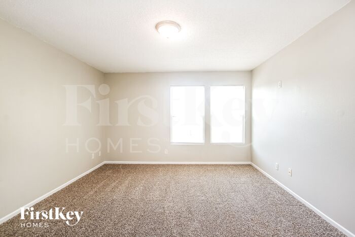 Building Photo - 10823 Gathering Dr