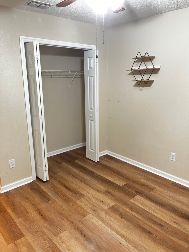 Building Photo - 3488 Orlando Dr