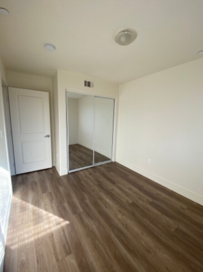 Building Photo - 11312 Huston St