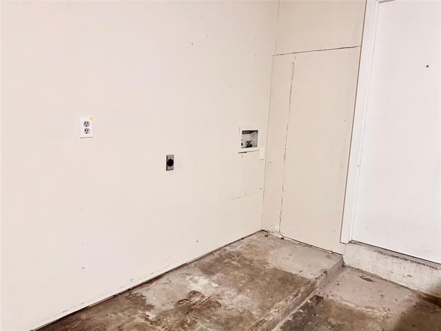 Building Photo - 6904 Bennington Dr