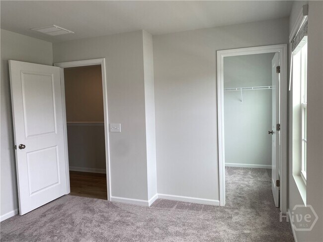 Building Photo - 105 Stillhouse Dr