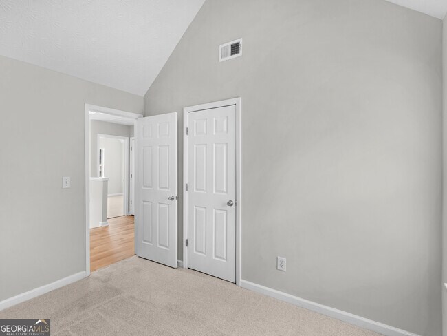 Building Photo - 230 Millstone Dr