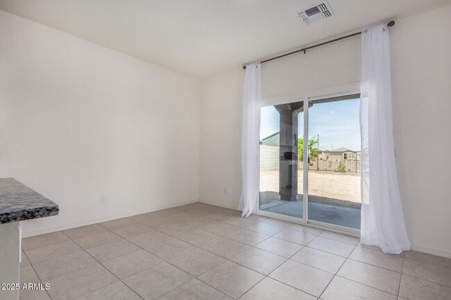 Building Photo - 20004 W Badgett Ln