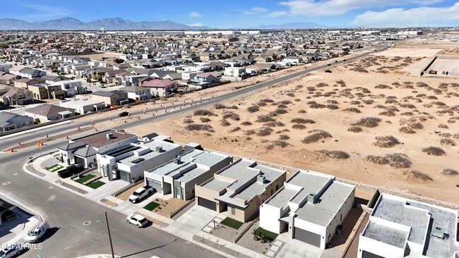 Building Photo - 12713 Captain Claudia CT