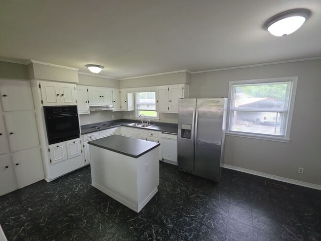 Building Photo - 3 Bedroom / 2 Bath – Accessible Home in Algood