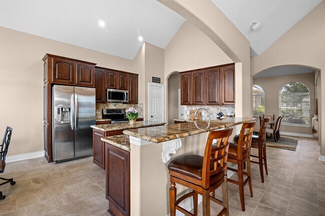 Building Photo - 14030 Shoreline Dr