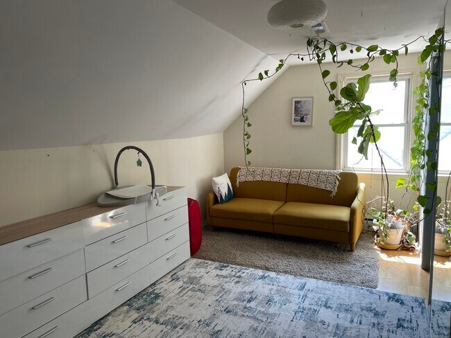 Building Photo - 41 Baxter Dr