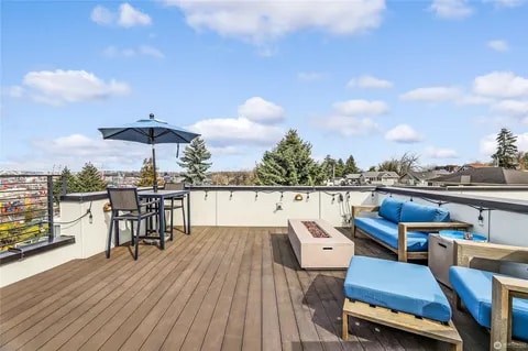 Building Photo - 2064 SW Charlestown St