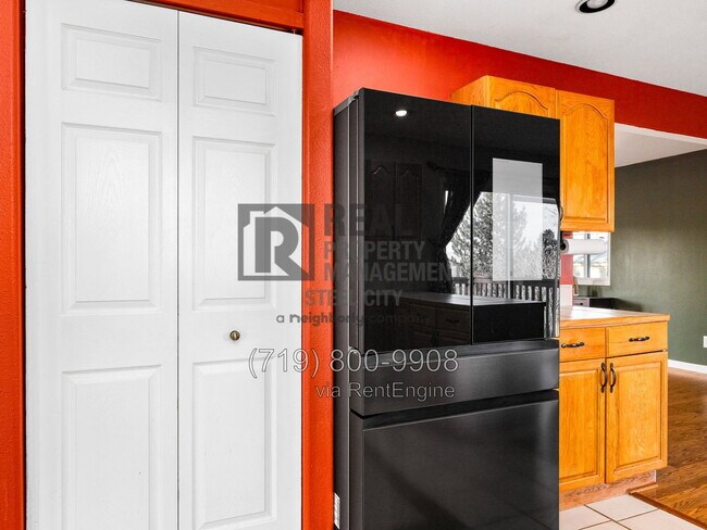 Building Photo - 275 W Baldwyn Dr