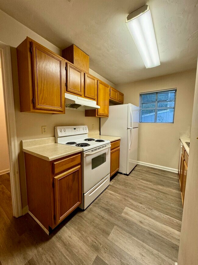 Building Photo - 2910 Richview Park Cir N