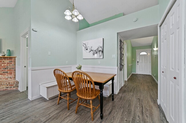 Building Photo - 3061 Owen Ln