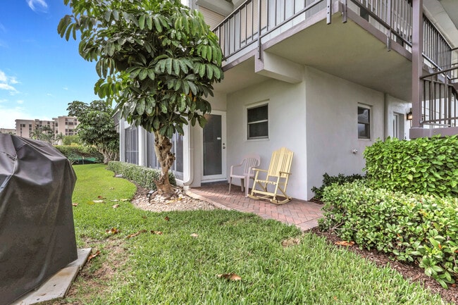 Building Photo - 3400 Gulf Shore Blvd N