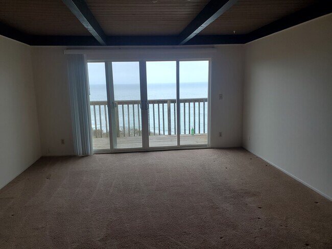 living room - 340 Esplanade Ave