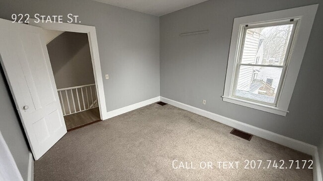 Building Photo - 922 State Street