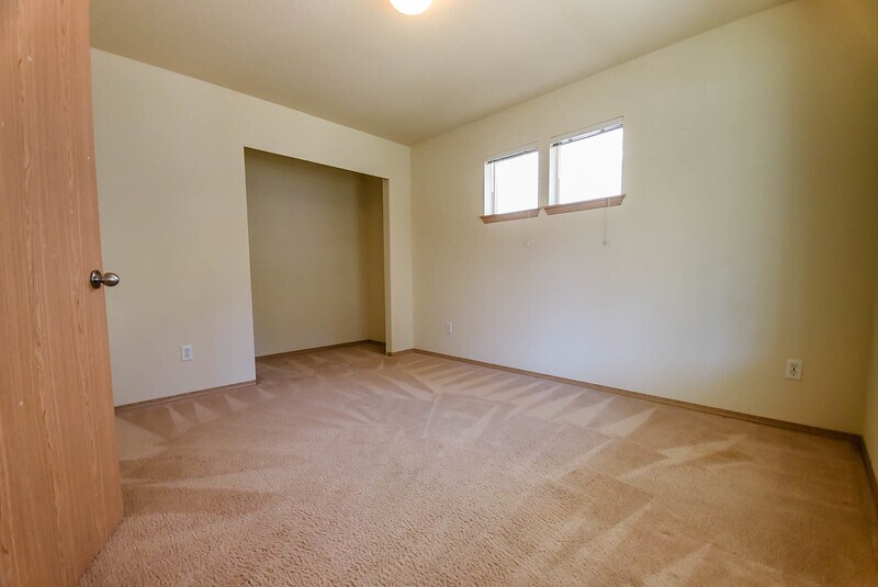 Building Photo - 1349 Burnside Pl