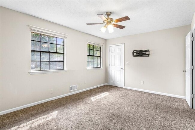 Building Photo - 1185 Oak Villas Ct NW