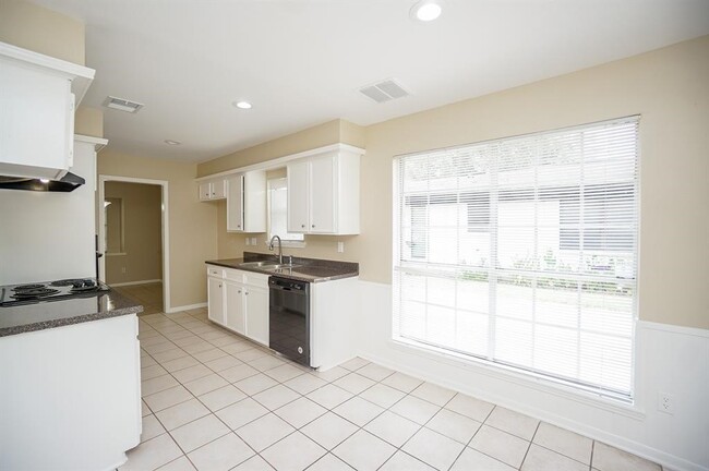 Building Photo - 13626 Woodchester Dr