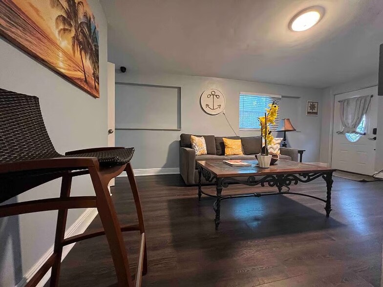 Building Photo - 2991 NW 31st Ave