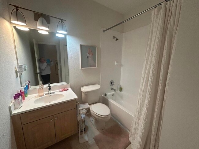 Building Photo - 12768 Westhampton Cir